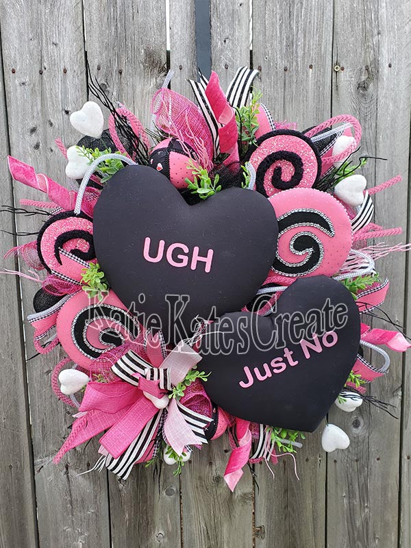 Anti-Valentine's Day 22" Wreath