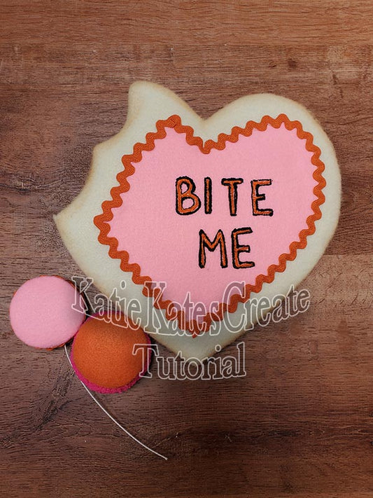 Bitten Heart Cookie Set Tutorial