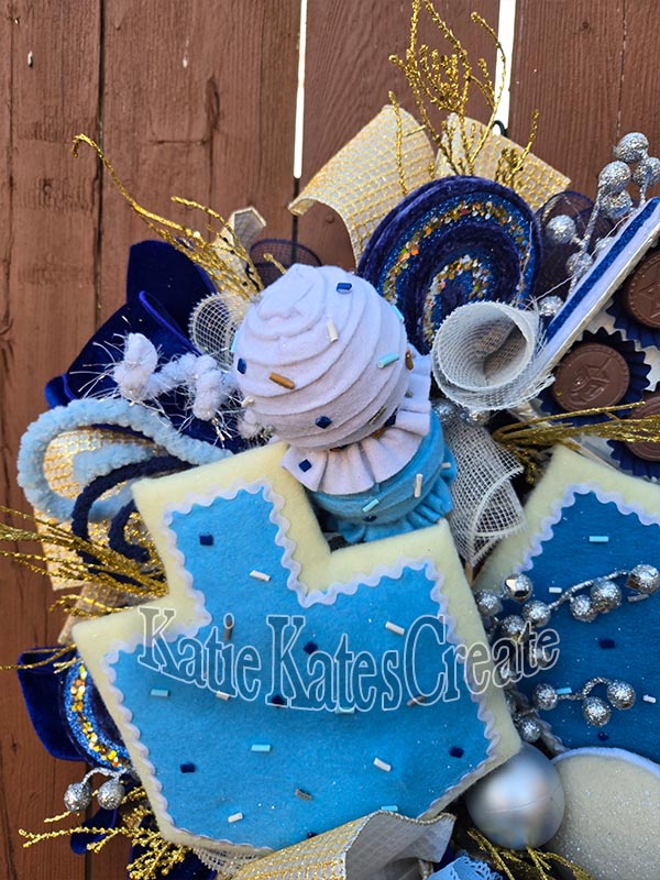 Hannukah Dreidel Sugar Cookie 22" Wreath