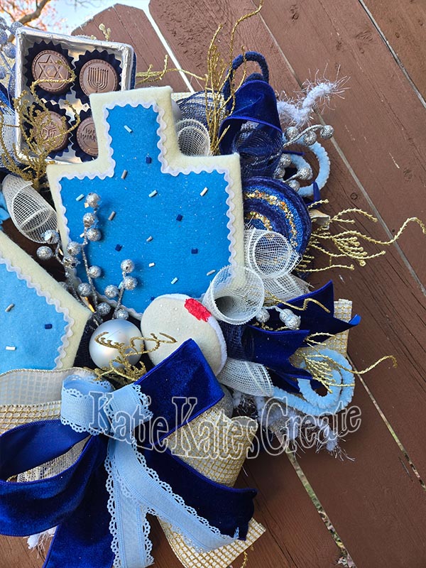 Hannukah Dreidel Sugar Cookie 22" Wreath