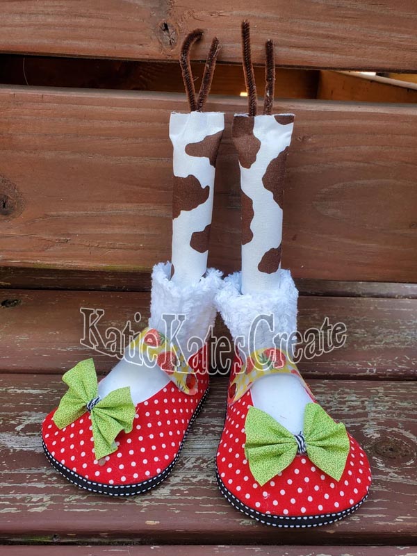 Miss Berry Cow Wreath / Swag Attachment