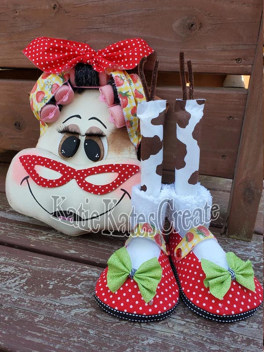 Miss Berry Cow Wreath / Swag Attachment