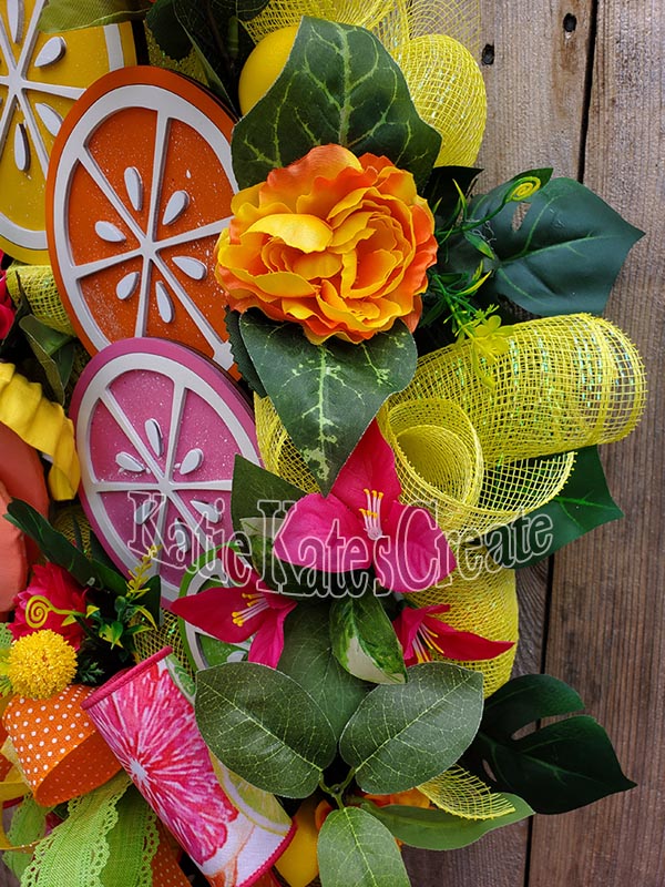 Sangria the Flamingo 22" Wreath