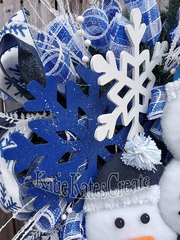 Snow People Winter Season 22" Wreath