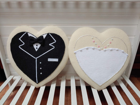 Faux Wedding Bride and Groom Sugar Cookie Wreath Attachment (Set)